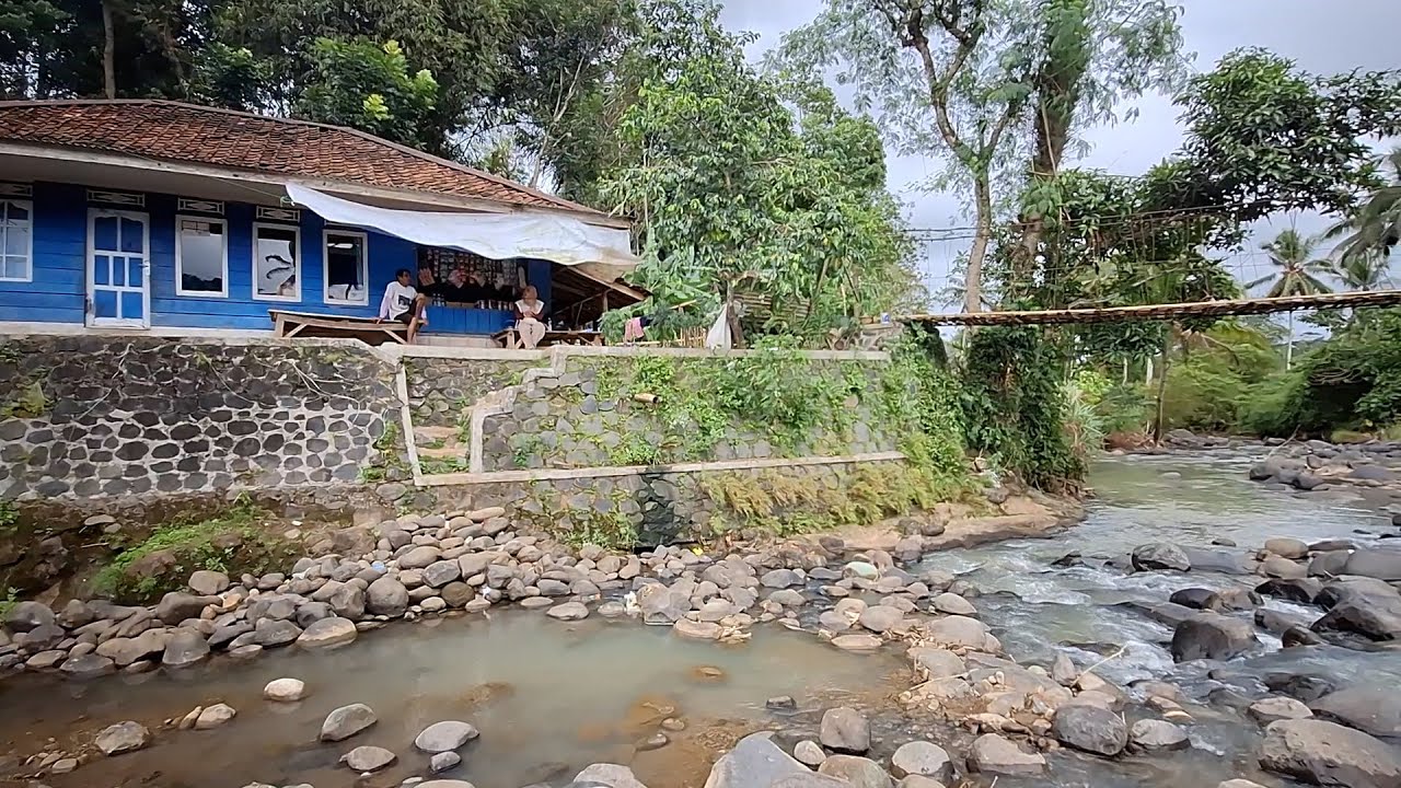 Indahnya Hidup di Desa, Menginap Dirumah Pinggir Sungai Bikin Tenang