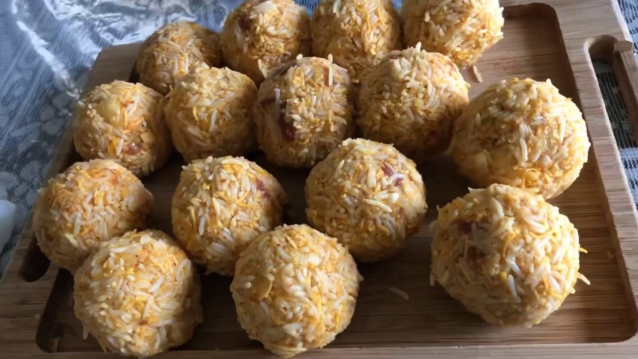 How to make rice ball for namkow ເຮັດແໜມເຂົ້າກີນ ເກັບຜັກປູກເອັງມາກີນກັບ วิธีทำแหนมข้าว