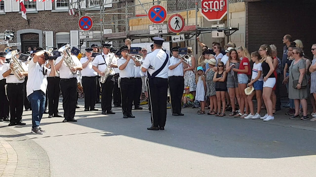 Schützenfest Bedburdyck/Stessen 2019 - Königsparade 1 #5
