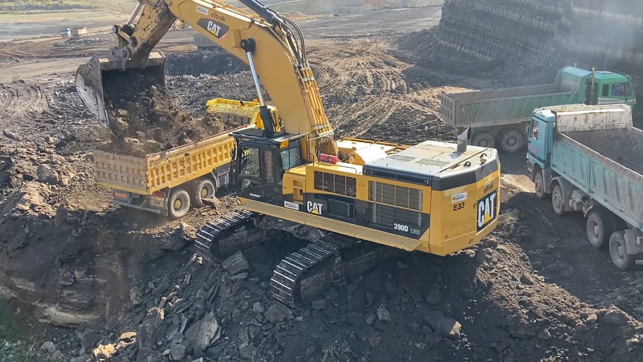 Caterpillar 390D Excavator Loading Trucks - Interkat SA