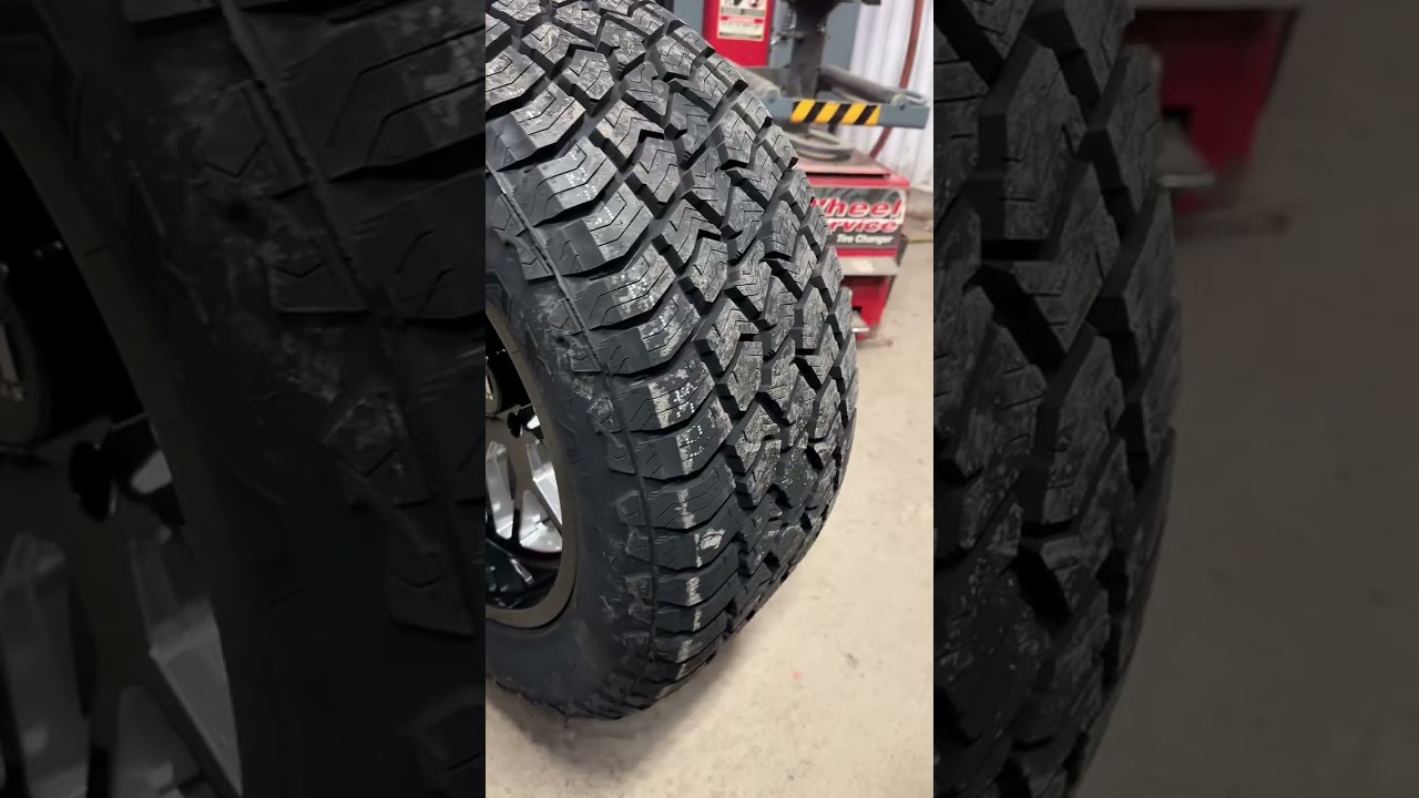 Cali invader gloss black milled 20x10 -25 6x139.7 sailun terramax at2 33x12.50r20 