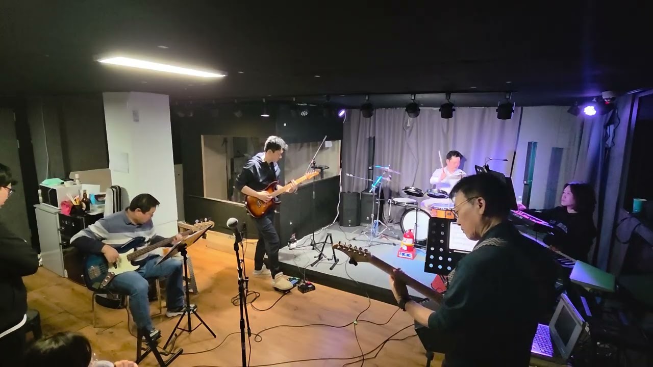스물다섯스물하나 합주