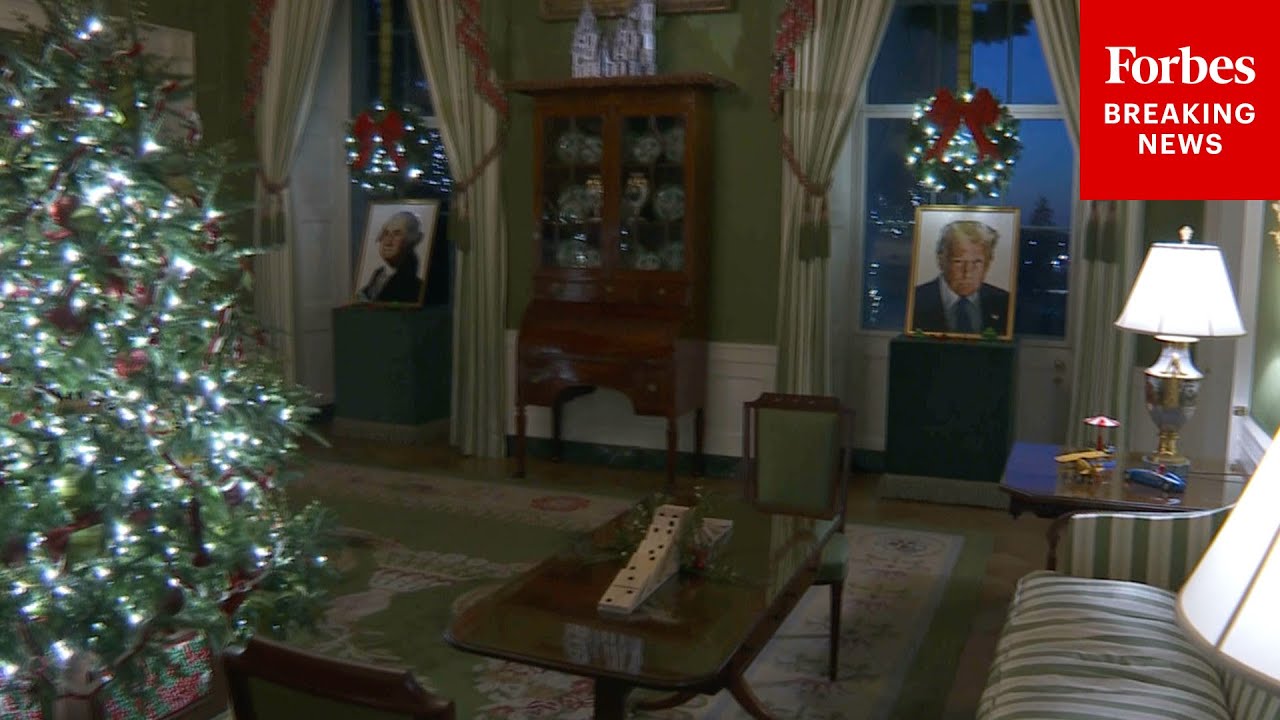 JUST IN: Camera Captures Christmas Decorations Inside The White House