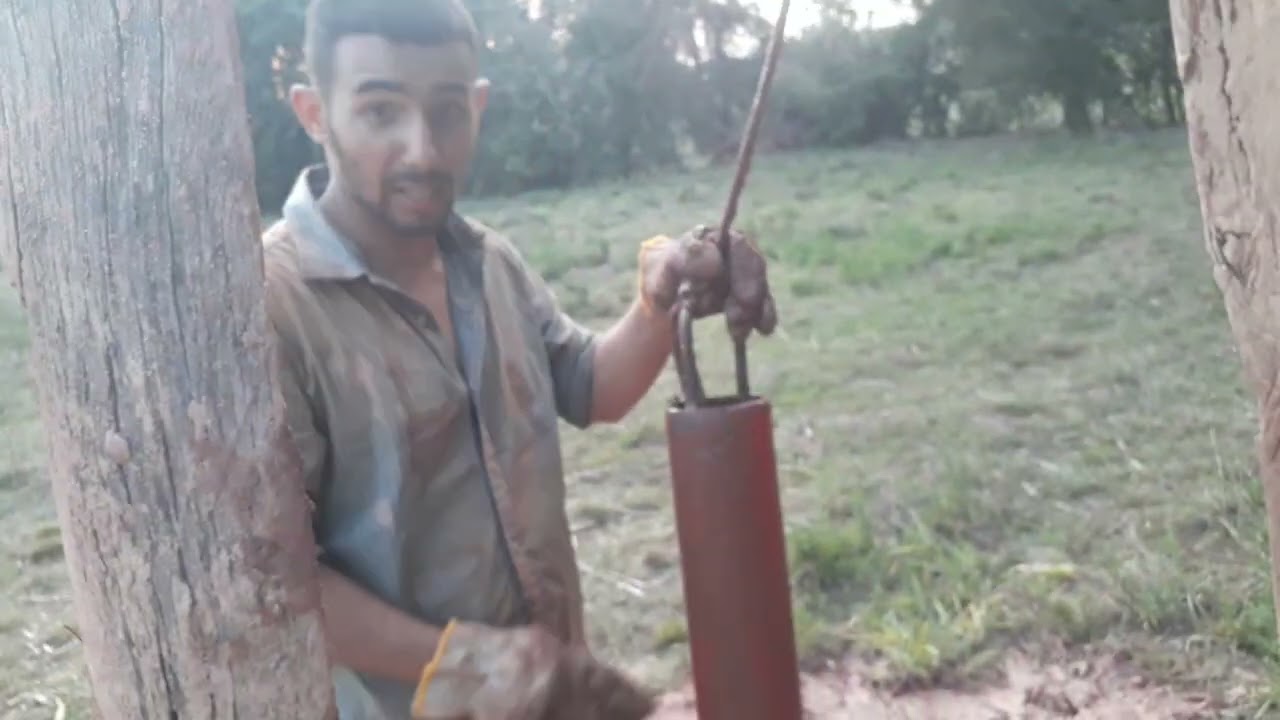 retirando a sonda do poço caipira  semi artesiano olha quanto sai