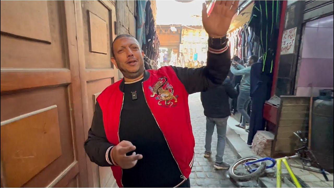 رجل بره و رجل جوة وطعم الجمبري هو هو عند فاروق السماك في حوش قدم في الغورية