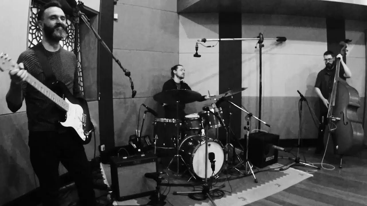 Meninante | the flux trio