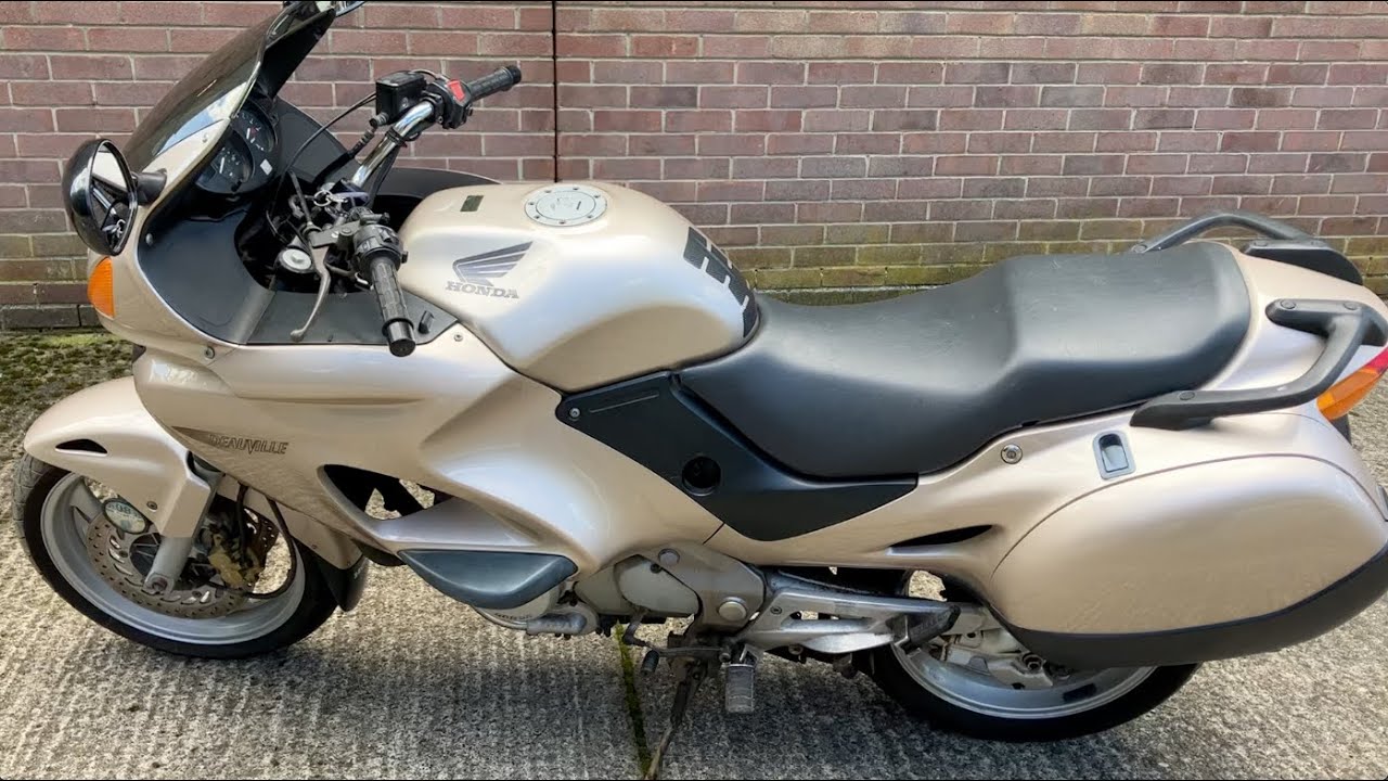 Honda NT650V Deauville - Walk Around and Short Ride Out (Classic Motorcycle)