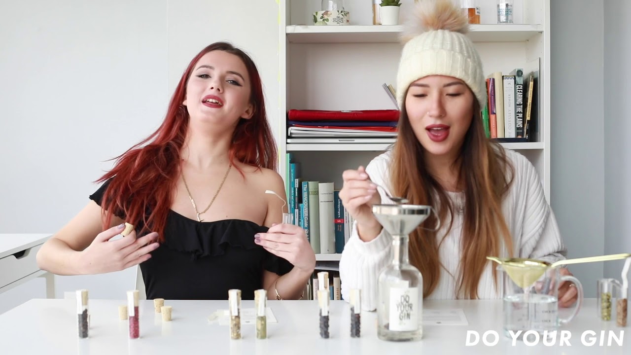 Viki and Becky unbox DO YOUR GIN and show you how to make it.