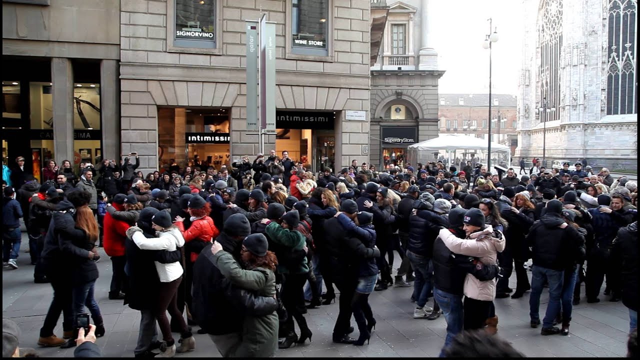 Kizomba Milano by Davide Venturi Flash mob Duomo 17/02/13