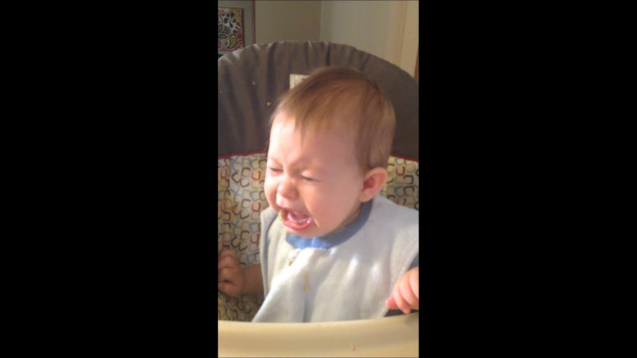 baby hates green beans!!