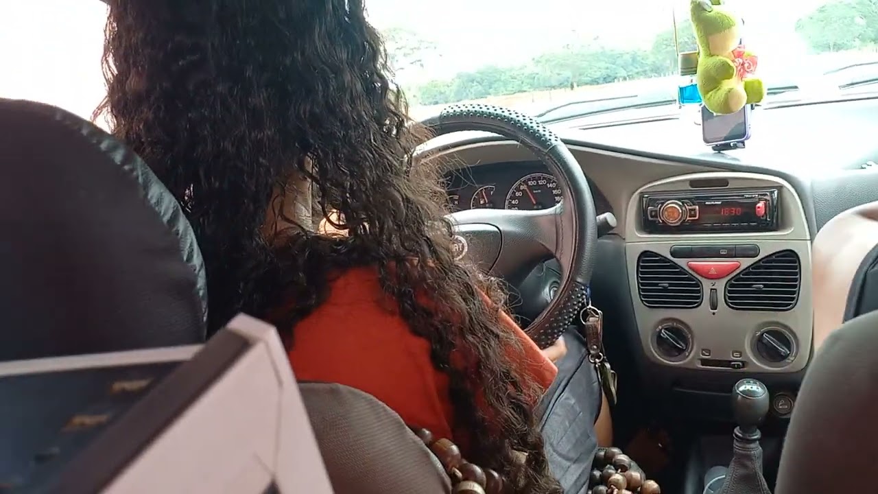 Ruth dirigindo indo pra Amorinopole