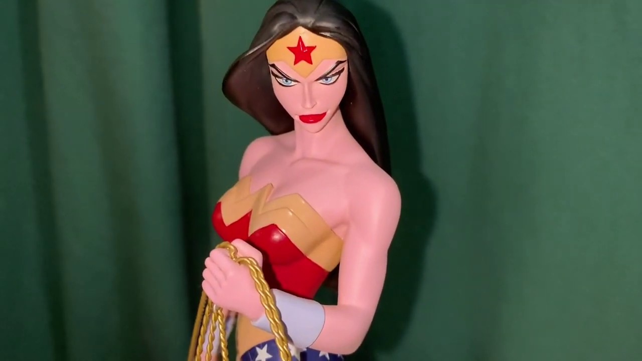 DC Direct Wonder Woman Animated Maquette