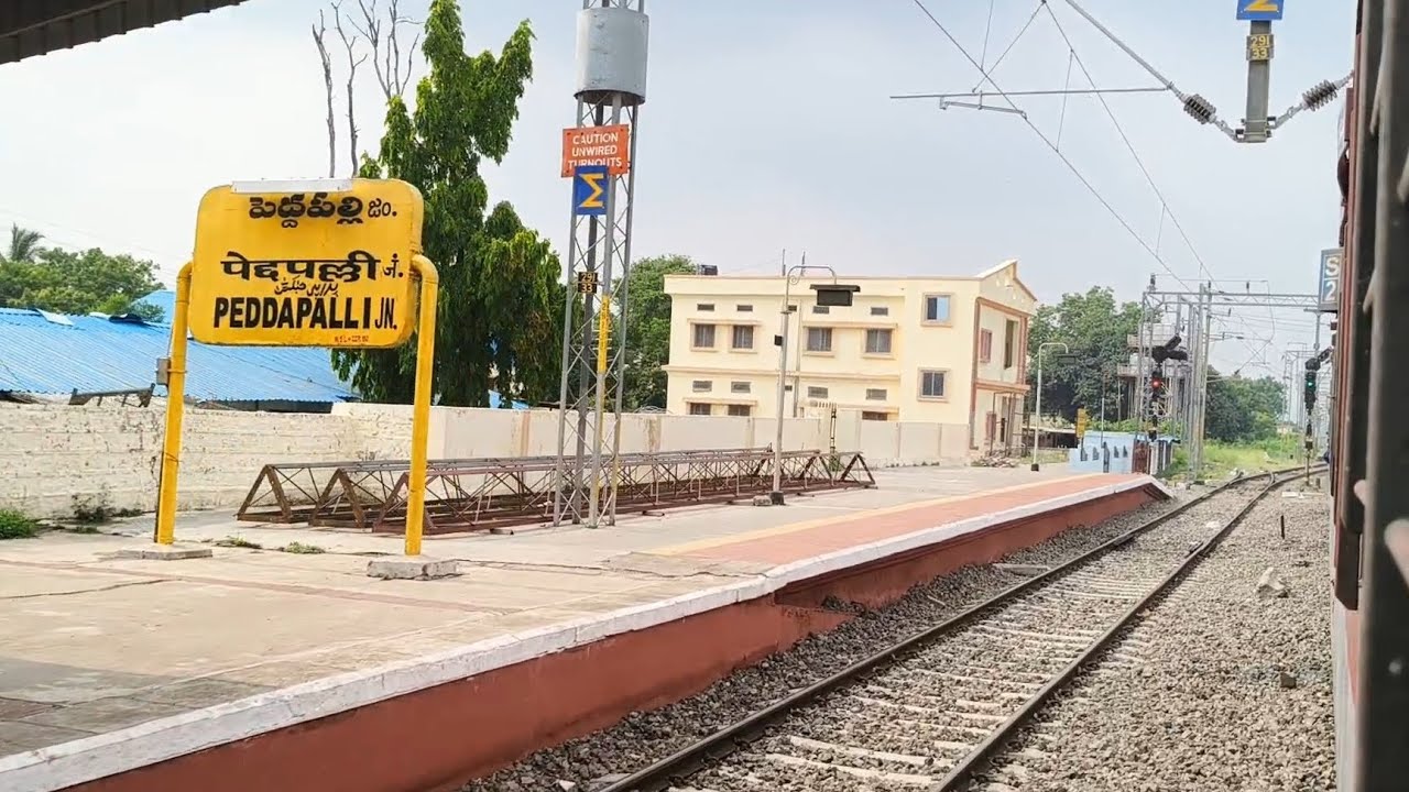 Skip Peddapalli Railway Station: Secunderabad - Hazrat Nizamuddin Duronto Express 
