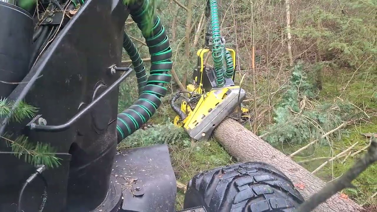 John Deere 1270g H415 combat with heavy 5.2m3 Douglas fir.   #forestry #logging #johndeere