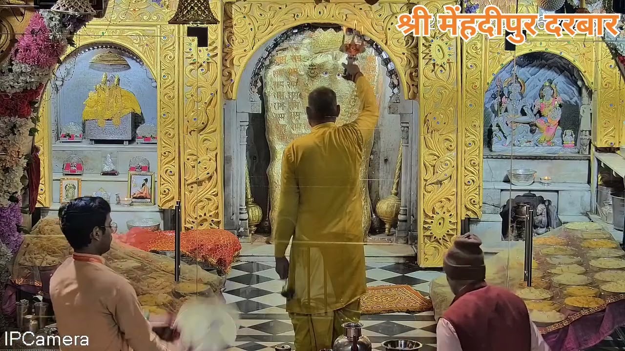 श्री बालाजी महाराज के रोजाना आरती दर्शन करने के लिए हमारे चैनल को सब्सक्राइब करें। #balaji #aarti 