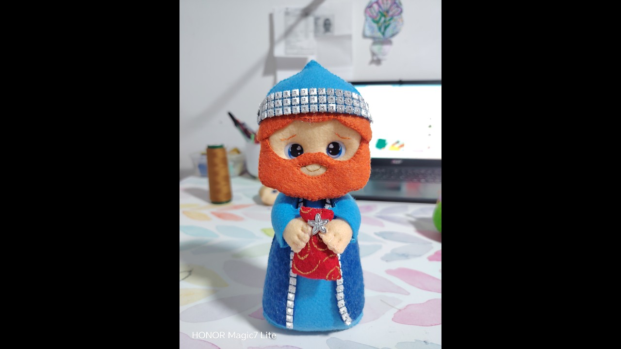 Tutorial gratis pesebre 21 cm rey mago azul