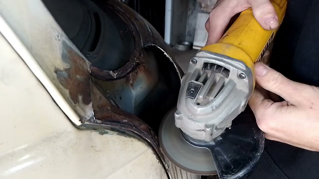 consertando a frente da Kombi. (como tirar o parabrisa da Kombi) 