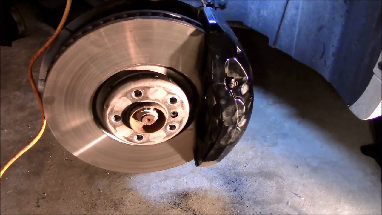 DIY front brake pads on BMW E70 