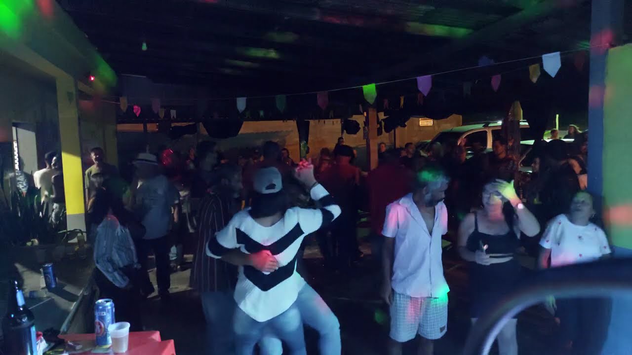 FORRÓ ANDRÉ RIBEIRO  EM FRIBURGO RJ  BAR DA ROSE PARAIBINHA 7 de dezembro de 2024 VIDEO 2