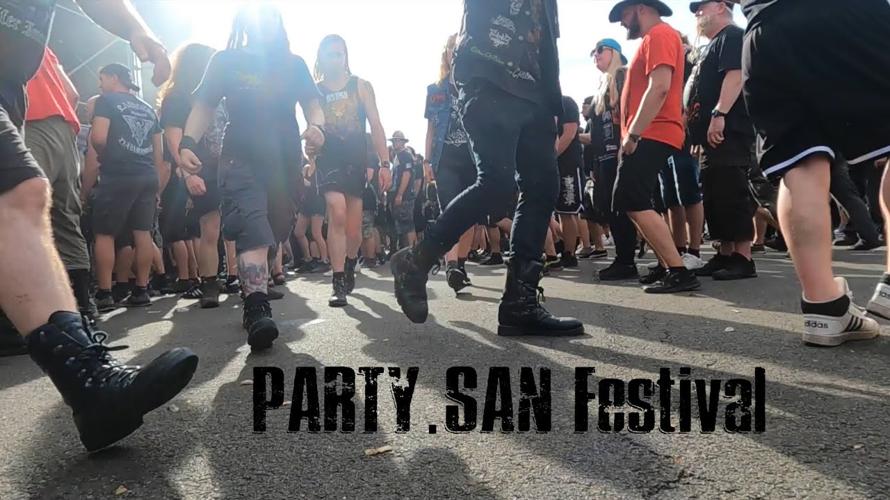 Party.san Festival 2023 - we finally made it into a moshpit!