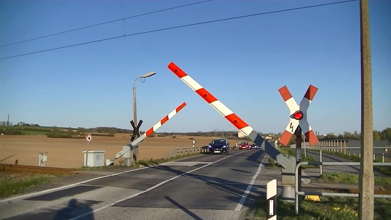 Spoorwegovergang Sagard (D) // Railroad crossing // Bahnübergang