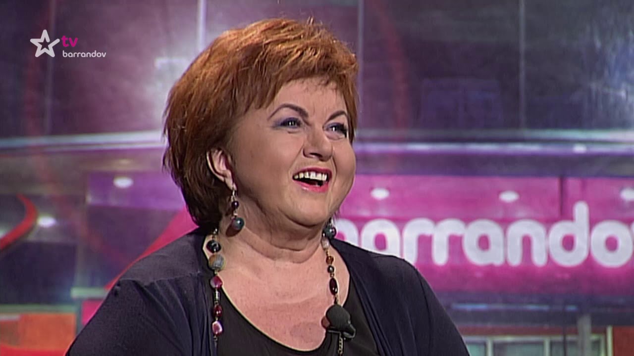 Nikdo není perfektní (2016/9)