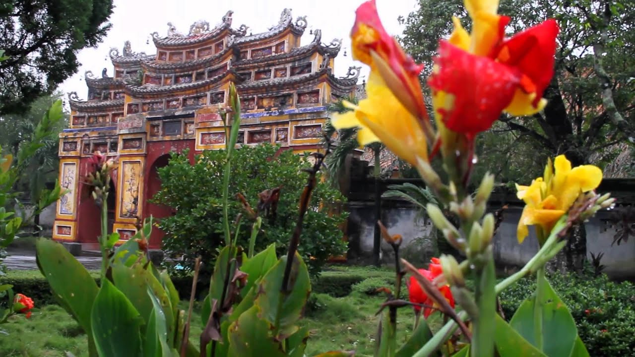 Vietnam: Classic Highlights (Itinerary) with Buffalo Tours