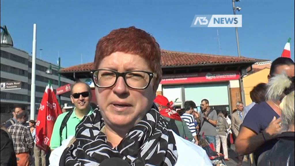 LA RABBIA DELLA SCUOLA IN PIAZZA