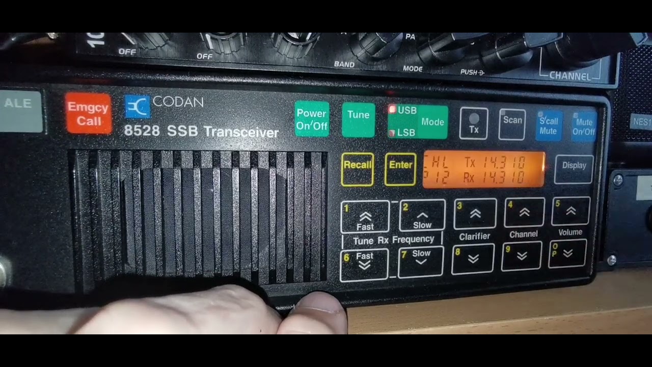 Codan 8528 extended frequency
