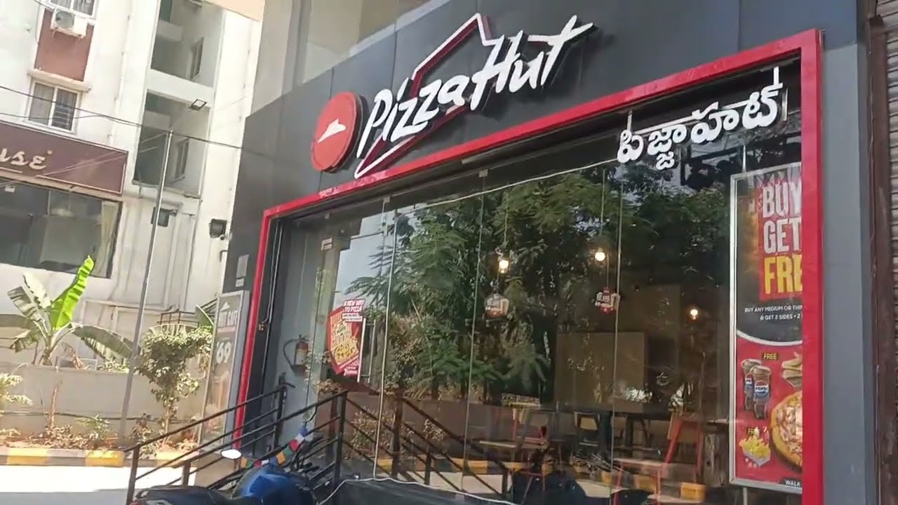 erragadda skymall food place 🍟🥘!!#pizzahut  #foodlover #pizza #ytshorts #shorts 