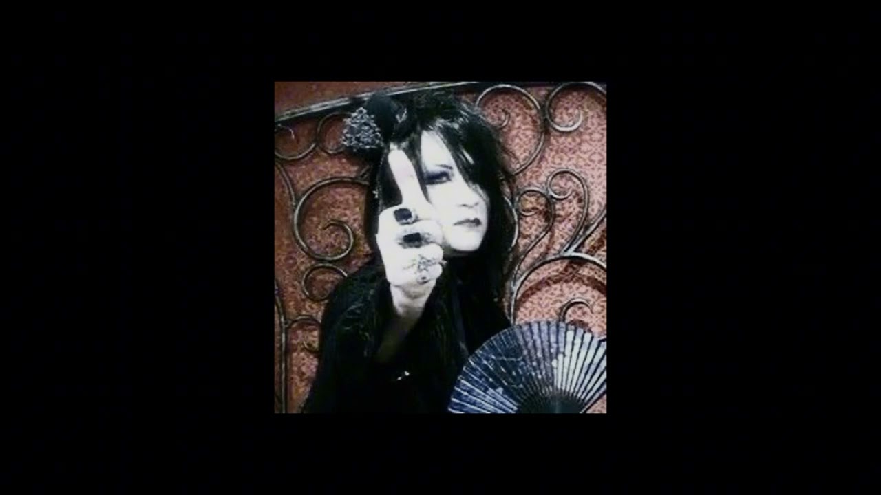 Moi dix Mois - Pageant (sped up)