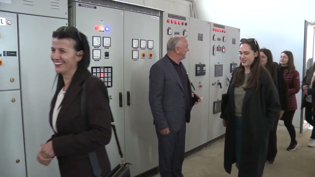 MBI KASKADEN E LUMIT GJADER RAFAELO 2002 NDERTON 4 HECE ME FUQI TE INSTALUAR 16 MEGAVAT