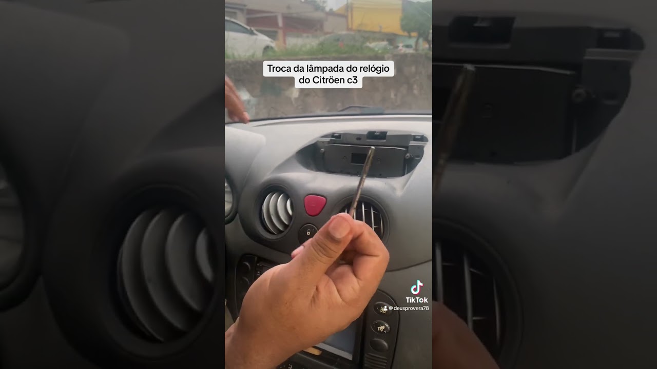 Troca da lâmpada do relógio do Citröen c3 computador de bordo por 1 real