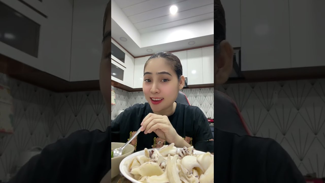 &Uacute;t Nhỏ Ngọc H&acirc;n Mời Cả Nh&agrave; Mukbang V&agrave; C&aacute;i Kết || Cả Nh&agrave; Xem Vui follow Subscribe Đăng K&yacute; K&ecirc;nh Ủng Hộ