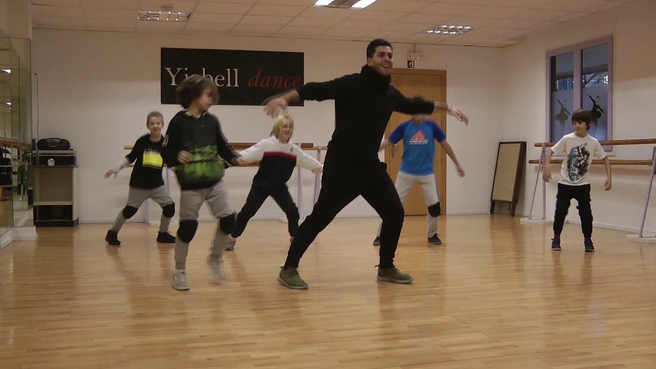 Break Dance para ni&ntilde;os +7 A&ntilde;os en la Escuela de Danza, Yisbell.