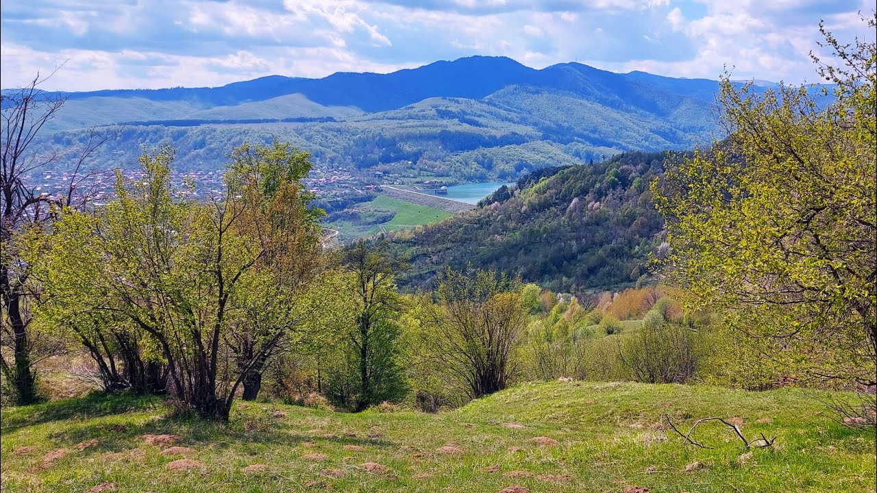 Varful Maneciu, Valea Tocii, Cascada Schinda, Barajul Maneciu