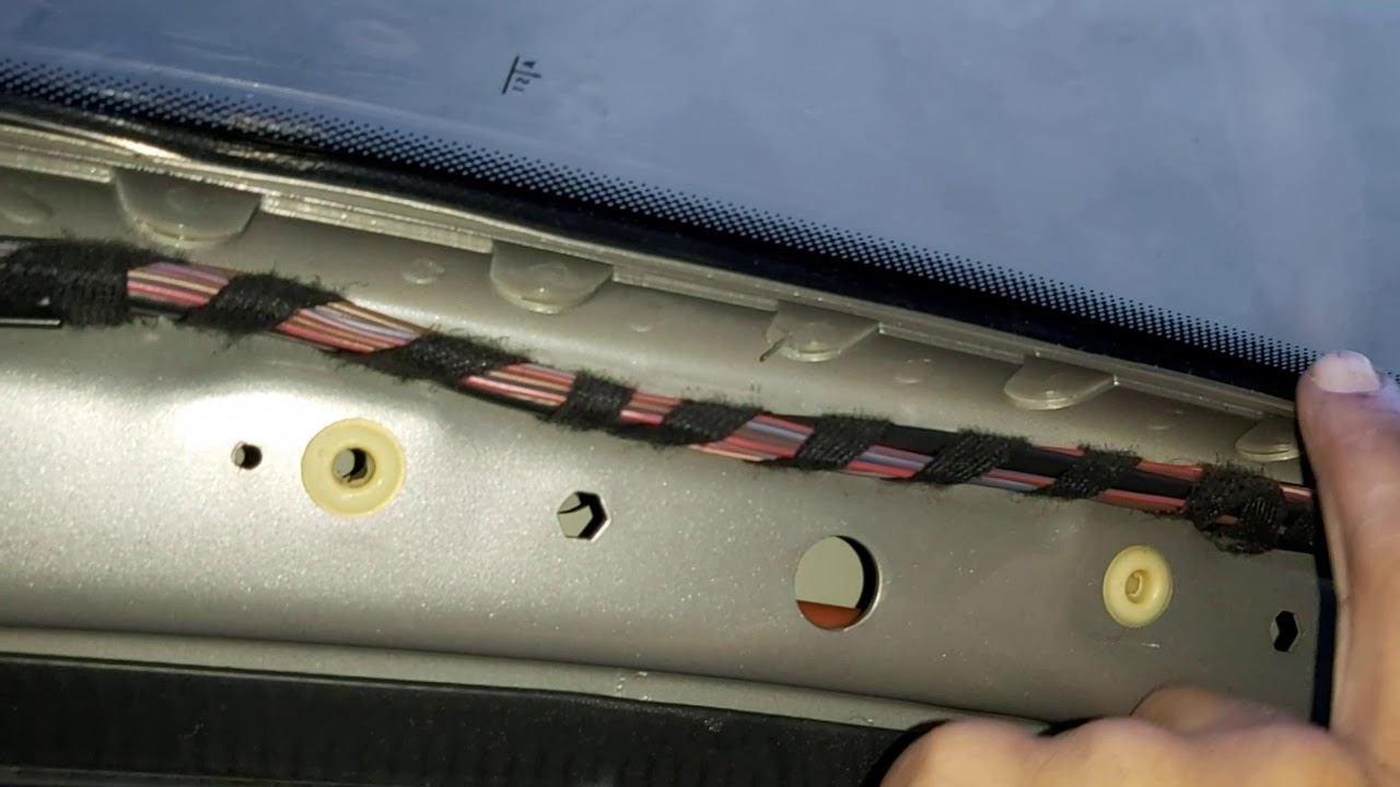 Skoda Octavia Sunroof Drain Plug Disconnected