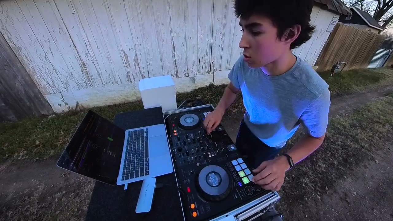 PLURR LABS demo set - dj dom