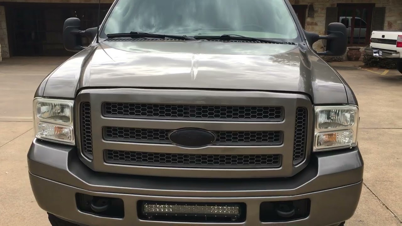 2005 Ford Excursion Limited, V10. Start up walkaround.