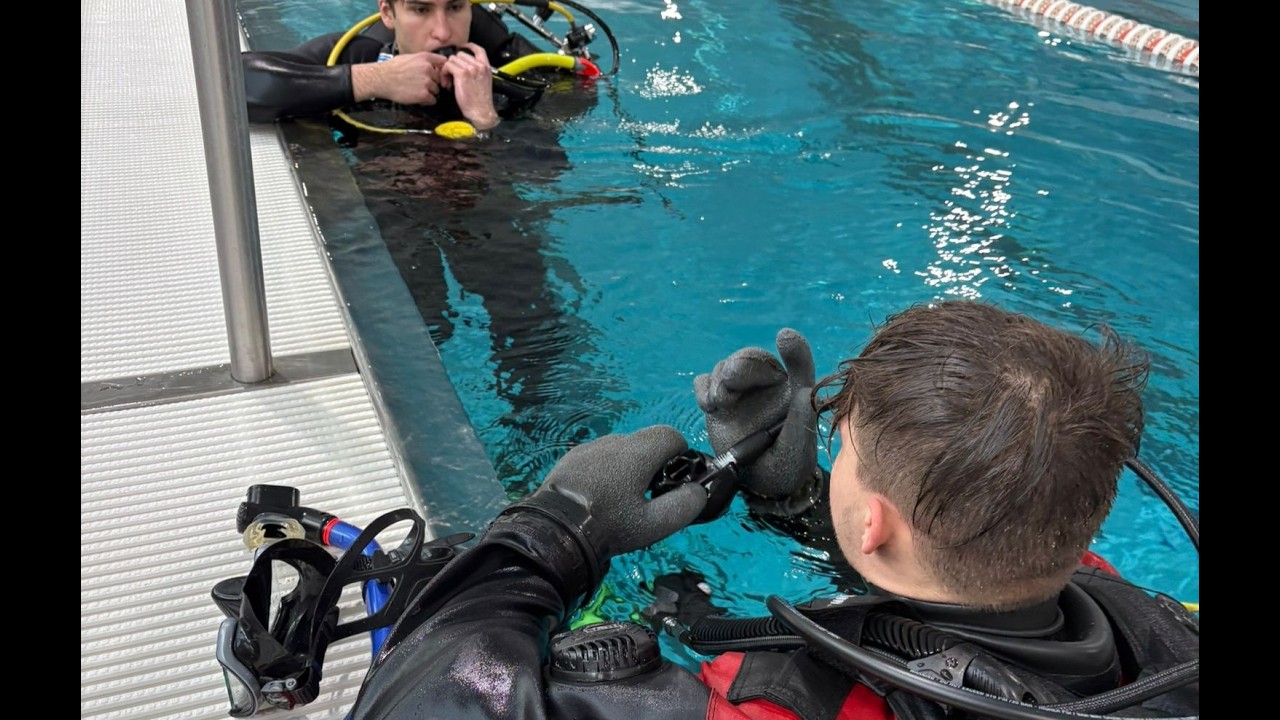 Raw Dive POV - Test bazowy w basenie