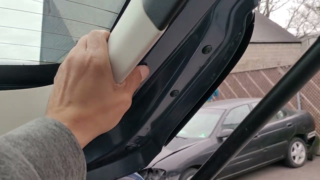 Как снять заднюю дверную панель Ford Escape 2013-2019.