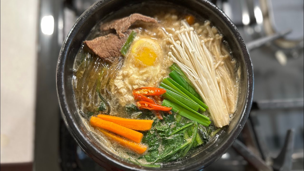 Cách nấu canh thịt bò Bulgogi Hàn Quốc rất đơn giản - Korean beef stew in clay pot Ttukbaegi Bulgogi