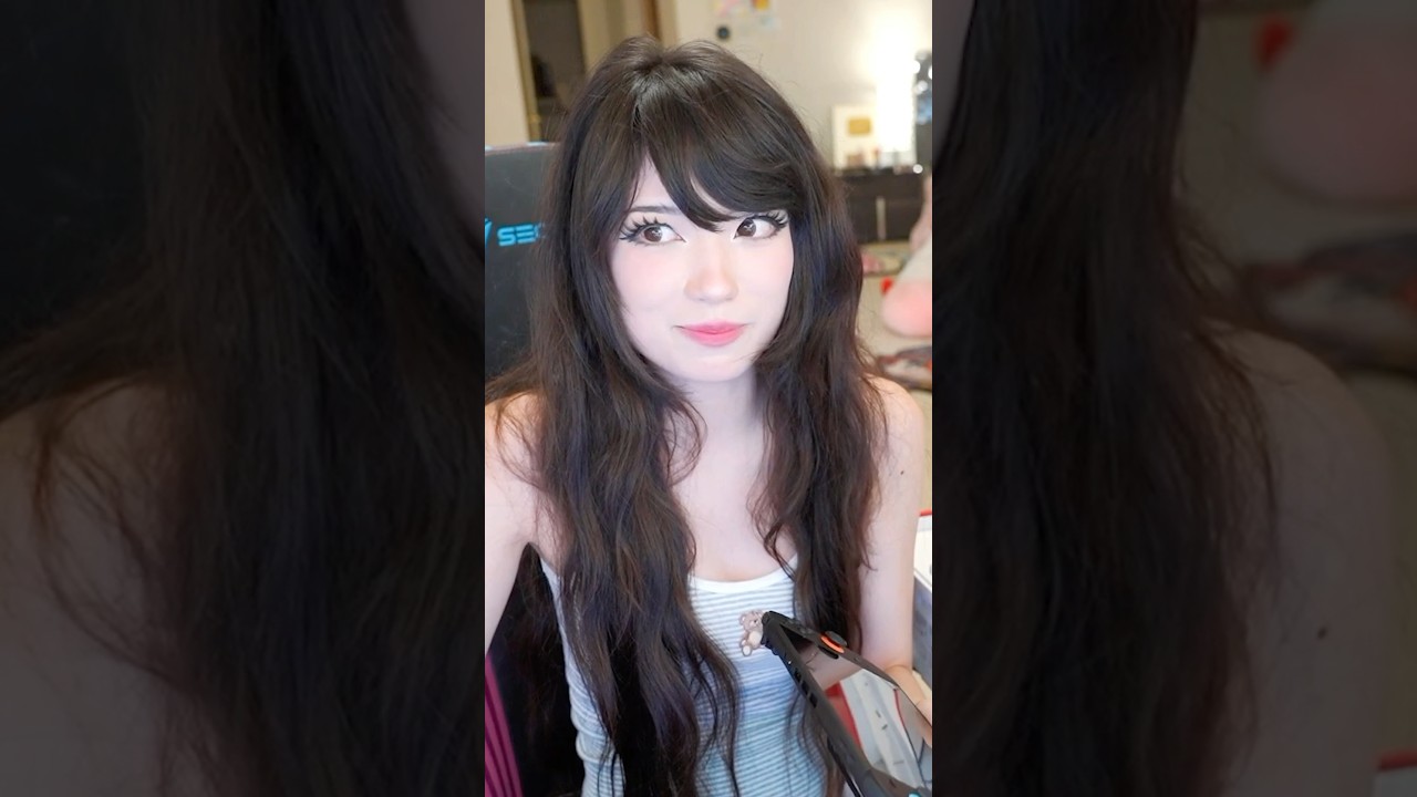 Emiru Forgot to Close Her Tabs 😭