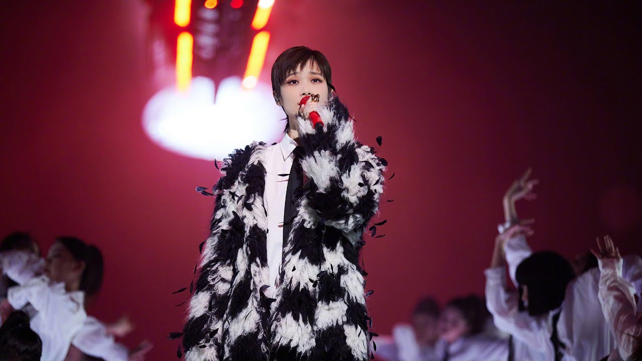 240101 | 花开天下 | 李宇春《一趟》+《无价之姐》+《银河中的星星》| Chris Lee Li YuChun