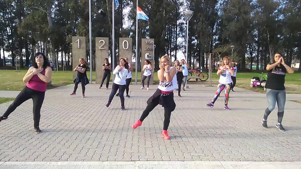 Un montón de estrellas🎶 - Coreo de Zumba Cintia Vera