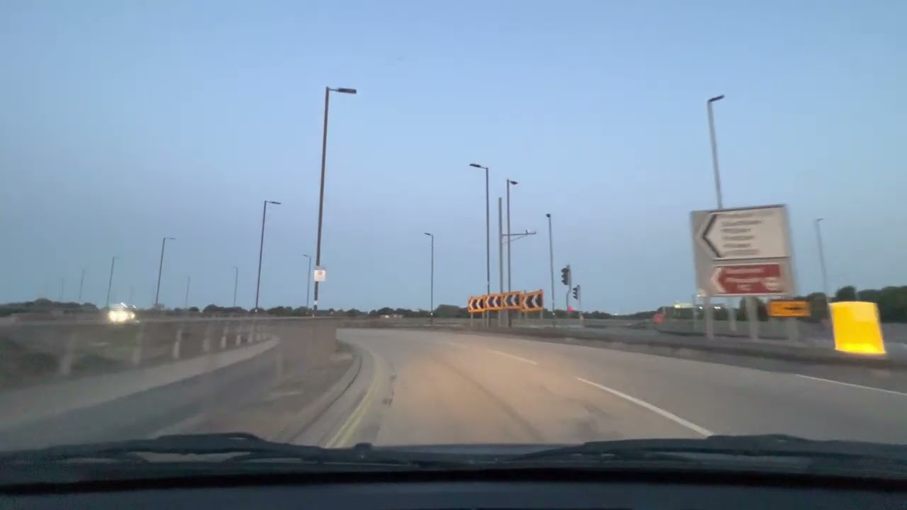 Waze Navigation 🇬🇧 4:30am Dawn Drive from Waterlooville to Portsmouth, Wednesday 14th June 2023