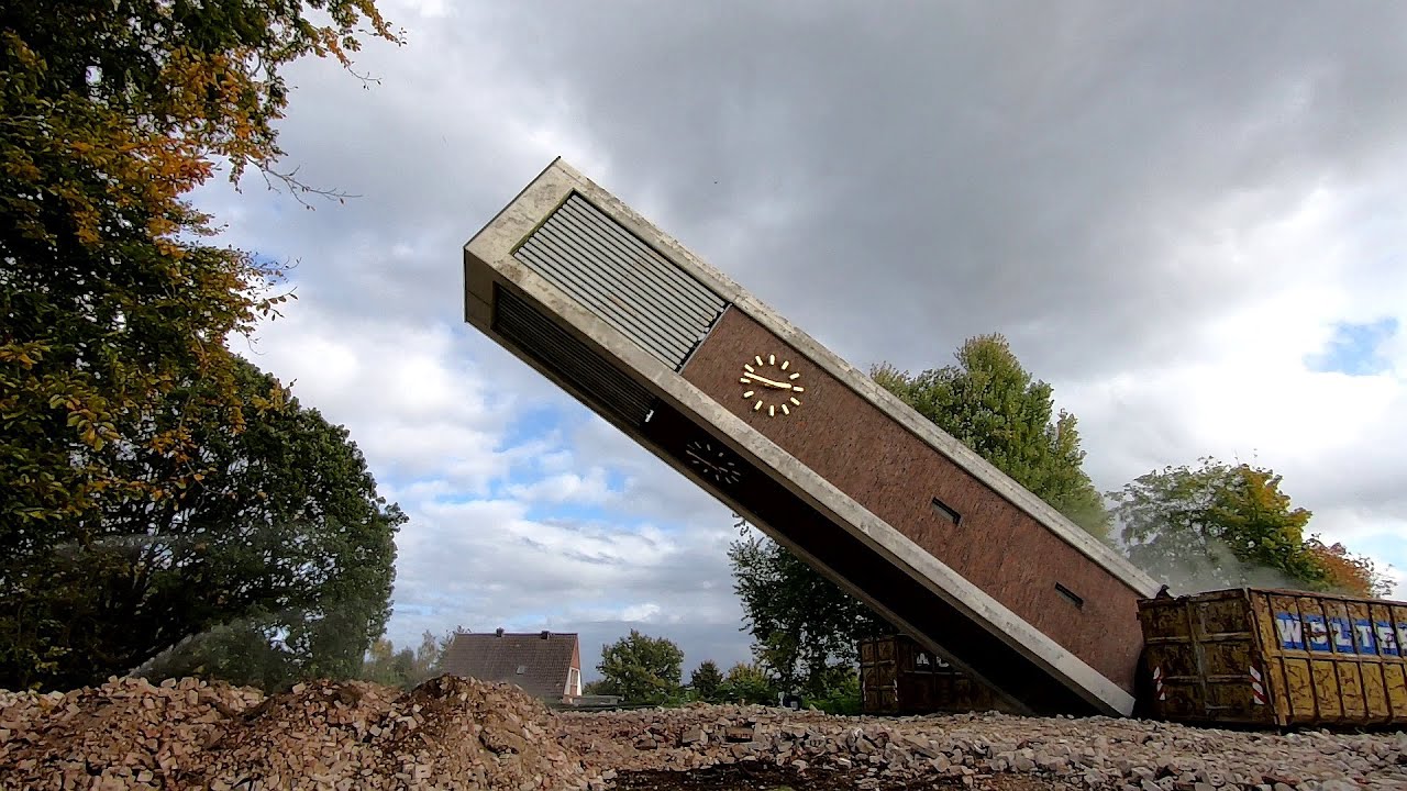 Sprengung Kirchturm in Westerkappeln Handarpe am 15.10.2021