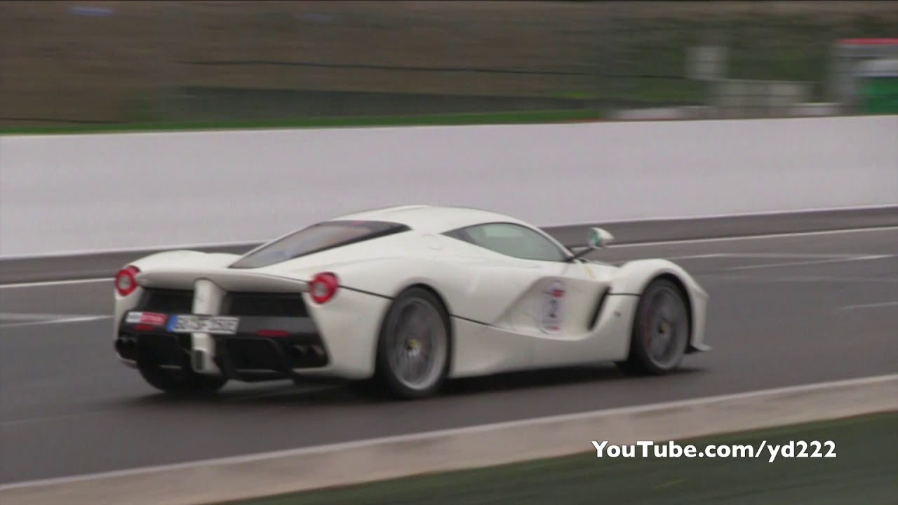 Ferrari LaFerrari - Acceleration Sound On Track !