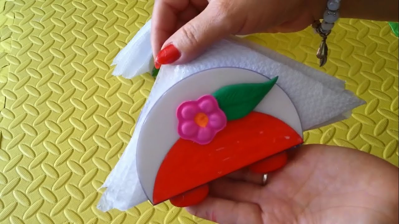 COMO HACER UN SERVILLETERO DE CDS RECICLADOS