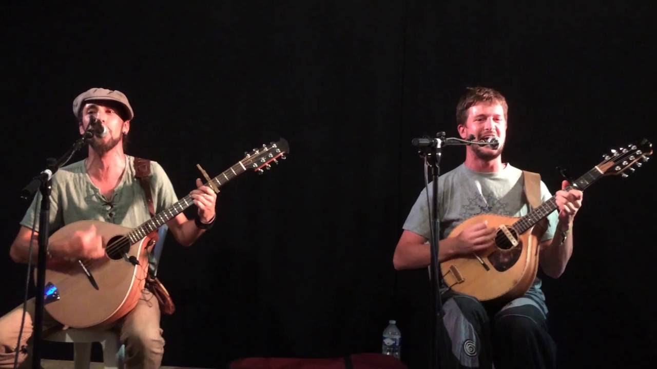 A la cour du palais - Stefano Baldan & Aurélien Congrega